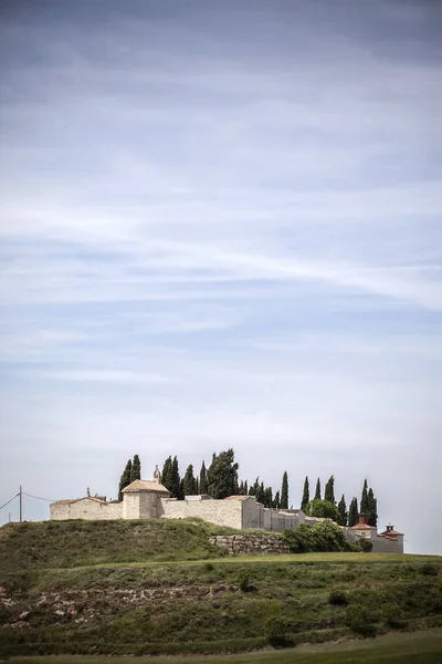 Cementerio de Calaf, provincia Barcelona, Cataluña . — Foto de Stock