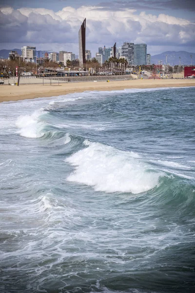 Mar Mediterráneo, costa, playa, Barcelona . — Foto de Stock