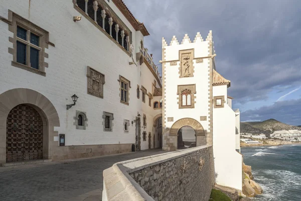 Palácio, Palau Mar i Cel em vila catalã de Sitges, província de Barcelona, Catalunha, Espanha. — Fotografia de Stock