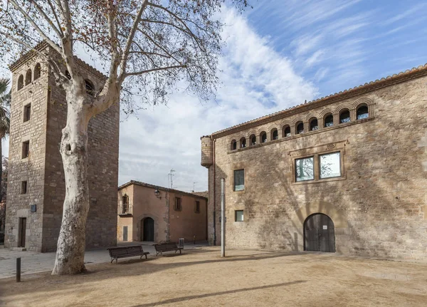 Centro histórico da cidade, edifícios antigos, Hospitalet de Llobregat, província de Barcelona, Catalunha . — Fotografia de Stock
