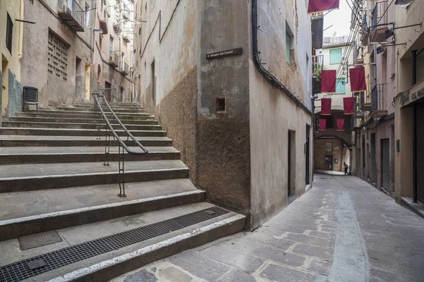 Antiguas calles en el pueblo medieval de Cardona, provincia Barcelona, Cataluña, España . — Foto de Stock