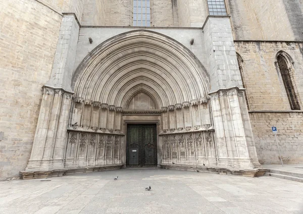 Blick auf die Kathedrale, Catedral de Santa Maria, Aposteltor, Porta dels apostols, Girona, Katalonien. — Stockfoto