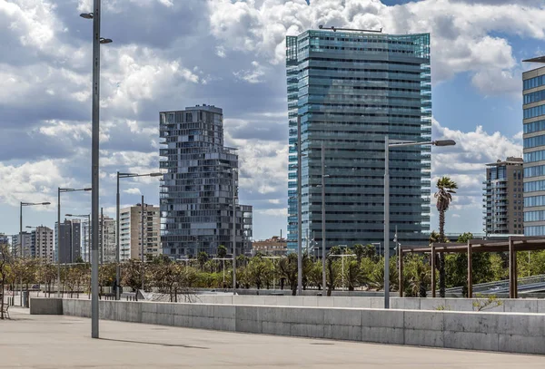 바르셀로나, 대각선에 현대 건축 건물 3 월 지구, 포럼 영역. — 스톡 사진