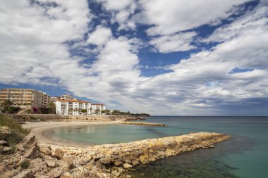 Ametlla de Mar, Katalan köy Costa Daurada görünümünü Beach.