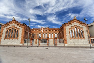 Bina cephesi, Üniversite, Rovira i Virgili. Tarragona, Katalonya.