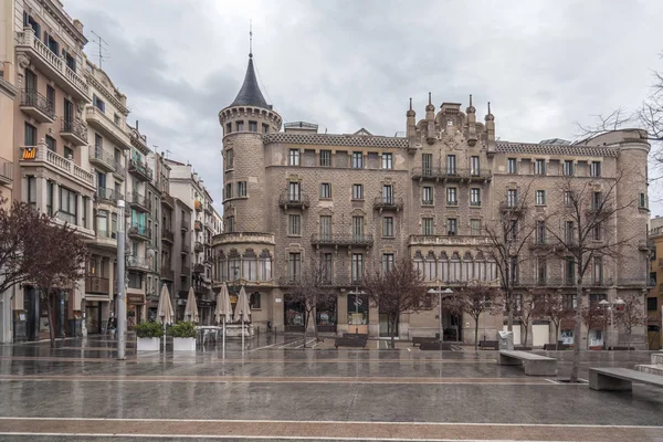 Arquitectura, edificio de estilo modernista, Casa, Casa Torrents o Ca la Buresa, Manresa, provincia Barcelona, Cataluña . —  Fotos de Stock