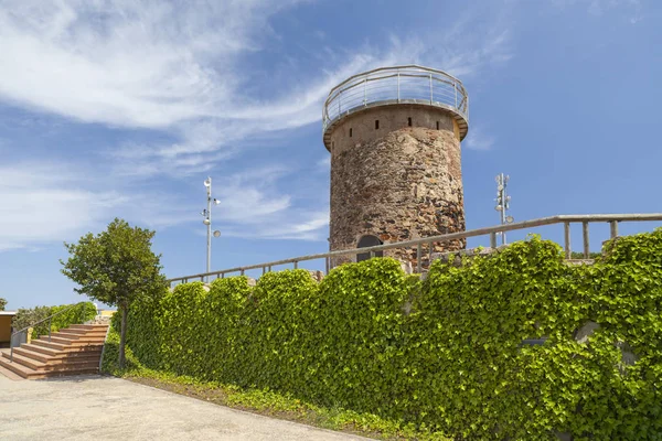Стародавні башта оборони, Torreta-дель-Castell в до міста Мальграт-де-Мар, Маресме регіону, провінції, Барселона. — стокове фото