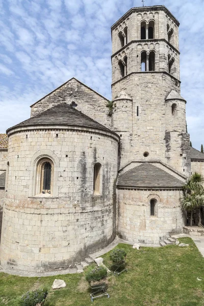 Antiga abadia beneditina, Sant Pere de Galligants, museu de arqueologia. Girona, Catalunha . — Fotografia de Stock