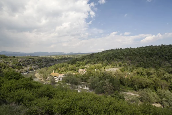 Vistas al paisaje en Roda de Ter, comarca de Osona, provincia Barcelona, Cataluña . — Foto de Stock