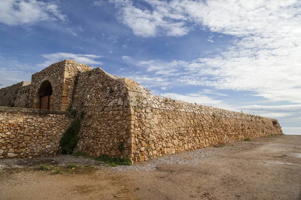 Стародавні військового будівництва, Forti de la Reina, королева фортеця у місті Таррагона, Коста-Дорада, Каталонія, Іспанія. — стокове фото