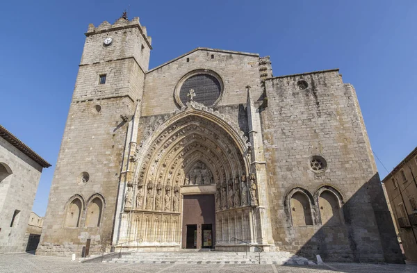Basílica de Santa Maria, estilo gótico, Castello Empuries, Costa Brava, província Girona, Catalunha, Espanha . — Fotografia de Stock