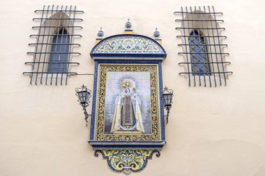 Virgin dini resim azulejo veya ceramis tilework, çeyrek, barrio Triana, Sevilla ile yapılan kilise duvarındaki.