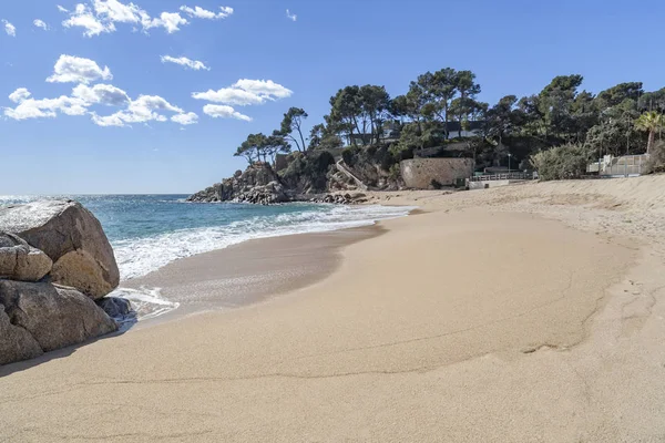 Playa del Mediterráneo, Costa Brava, Sant Antoni de Calonge, Cataluña — Foto de Stock