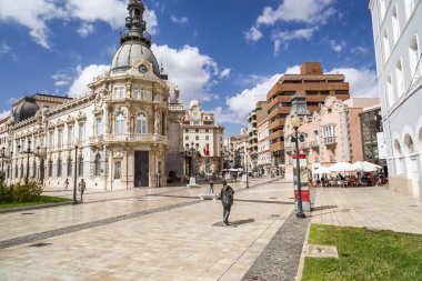 Cadde görünümü, kare, Plaza Heroes de Cavite, tarihi merkezi ve turistik noktası şehir, Cartagena, İspanya.
