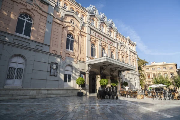 Teatro, Edifício Teatro romea, fachada principal exterior, Múrcia, Espanha . — Fotografia de Stock