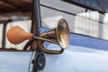 Eski ve antik Kiralık horn.