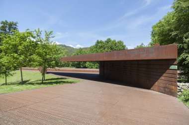 Park Atletizm Stadyumu Rcr Arquitectes tarafından Tossols. Olot, İspanya