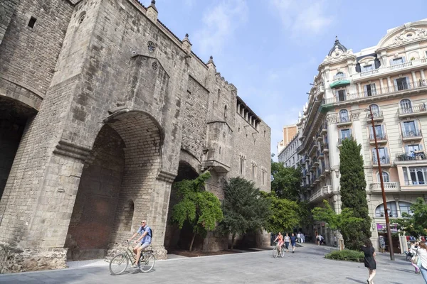 Vistas a la calle, centro histórico, barrio gótico, Barcelona . —  Fotos de Stock