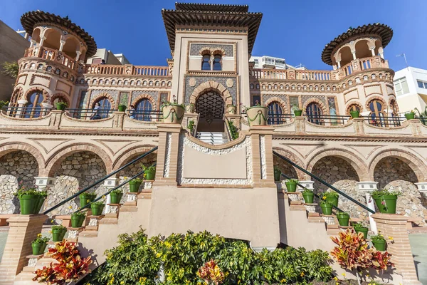 Arquitectura, edificio monumental, casa, casa de los navajas, estilo neo-mudéjar en Torremolinos, España . —  Fotos de Stock