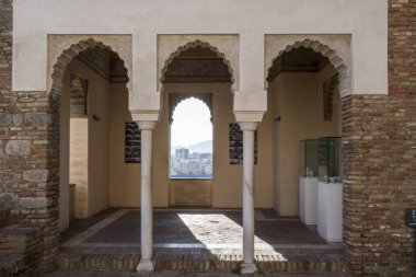  Tarihi bir anıt, La Alcazaba, Saray sur. Malaga, İspanya.