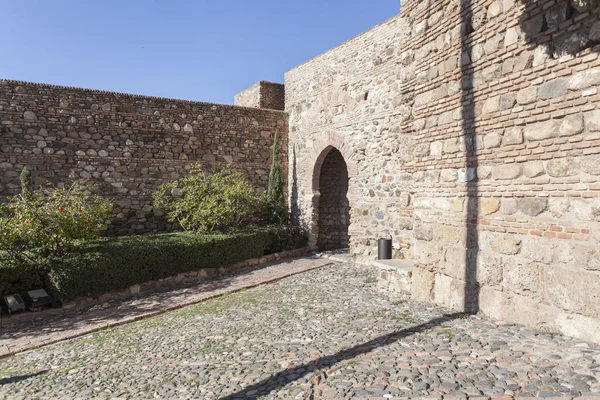 Monumento histórico, La Alcazaba, fortificação palacial.Málaga, Espanha . — Fotografia de Stock