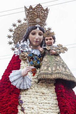 Falles, geleneksel kutlama, unesco untangible kültürel miras, Valencia, İspanya çiçeklerle kaplı Virgin.