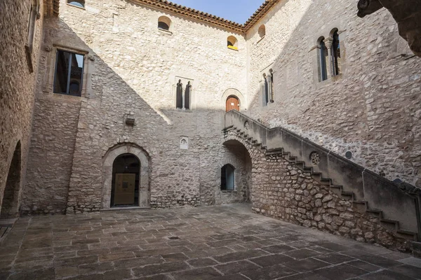 Antico castello medievale di La Geltru, comune di Vilanova i la Geltru, Catalogna, Spagna . — Foto Stock