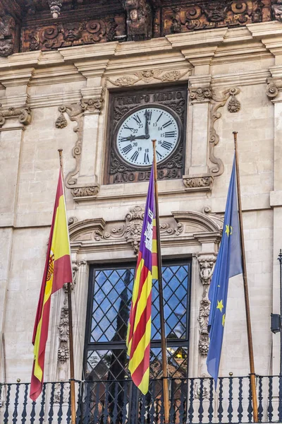 Detalhe fachada varanda prefeitura de Palma de Maiorca, Espanha . — Fotografia de Stock