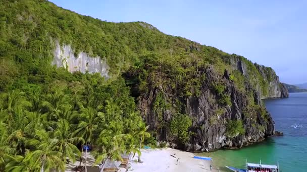 Vue aérienne de Seven Commandos Beach, Bacuit Bay, El-Nido. Île de Palawan, Philippines 