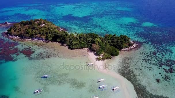 Vista aérea de la isla Snake, El-Nido. Isla Palawan, Filipinas — Vídeos de Stock