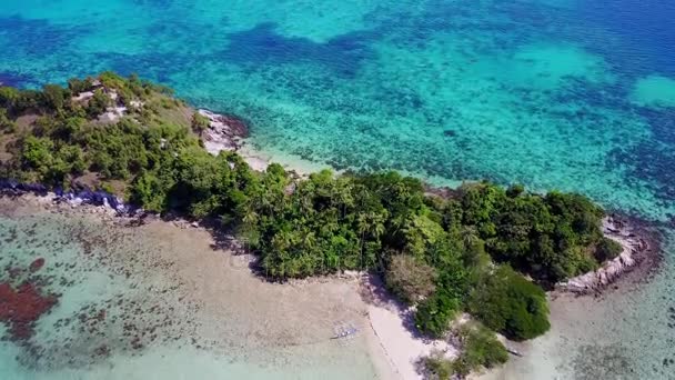 Yılan Adası, El Nido görünümünü hava yetişemeyiz. Palawan Adası, Filipinler — Stok video