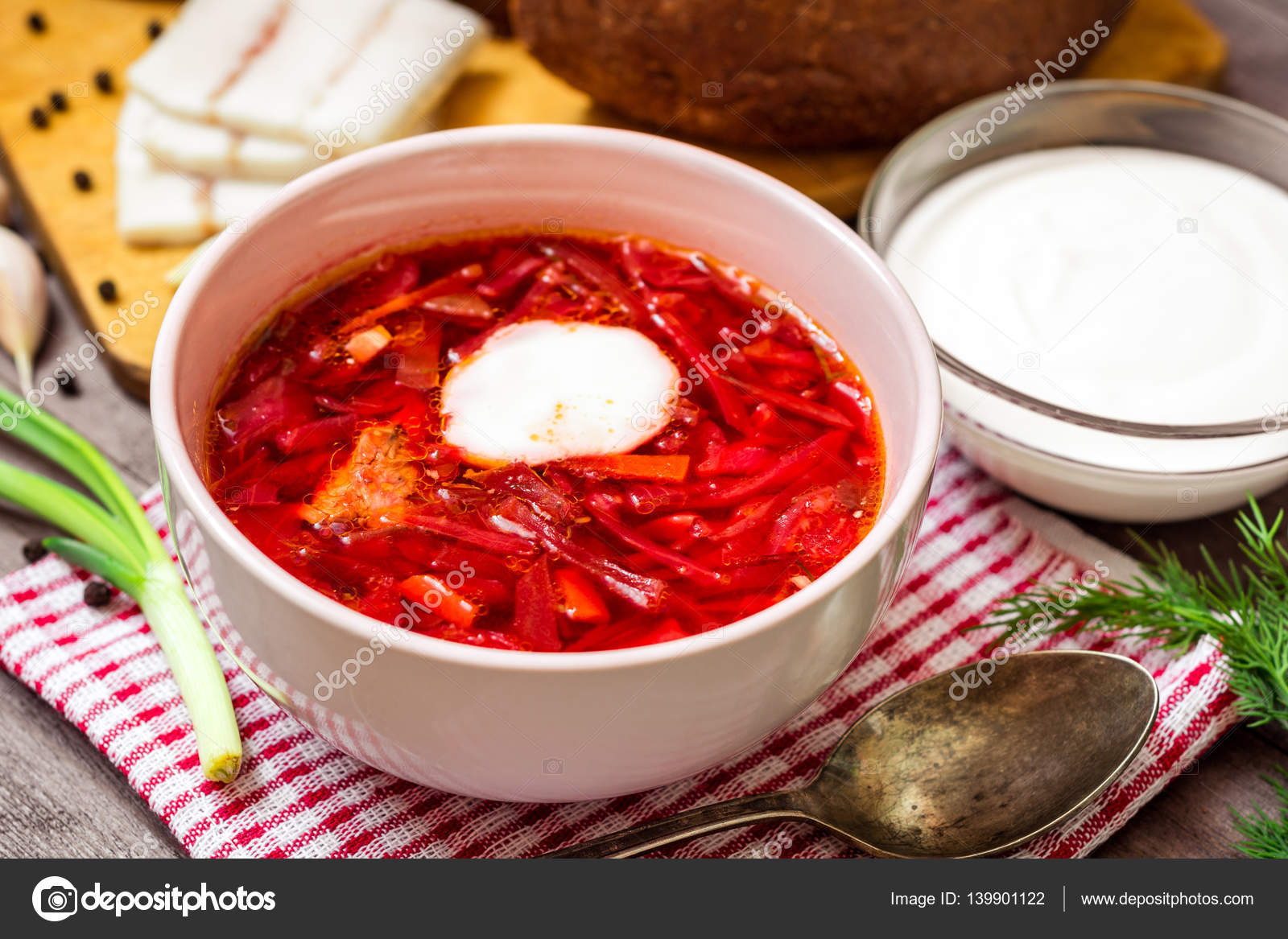 Kırmızı lahana lezzetli borsch Kırmızı lahana lezzetli borsch