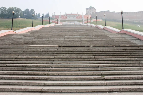 Schody na nábřeží v Nižnij Novgorod. Па́влович schodiště. Rusko — Stock fotografie