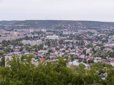 Saratov, Rusya Federasyonu şehri. Üstten kenti. Evler, sokaklar ve kamu binaları