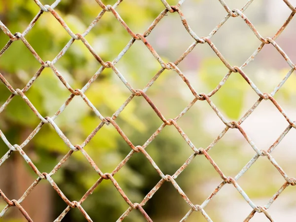 Rusty Colored Mesh Netting Metal Fence — Stock Photo, Image