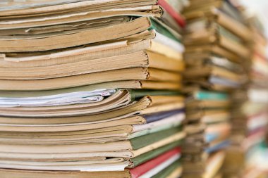 Eski okul Notebook yığını. Çok renkli kapak