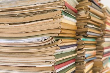 Eski okul Notebook yığını. Çok renkli kapak