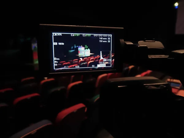 Das Lcd Display Auf Dem Camcorder Schießen Theateraufführungen Die Kamera — Stockfoto