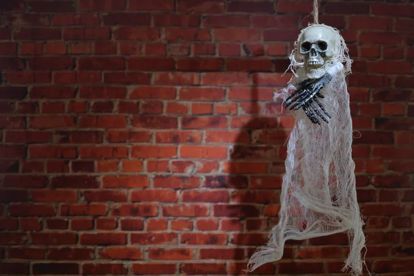 Korkunç iskelet darağacında üzerinde. Halloween ruhu.