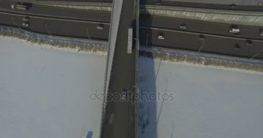 Otoyol ve araçların kış hava video