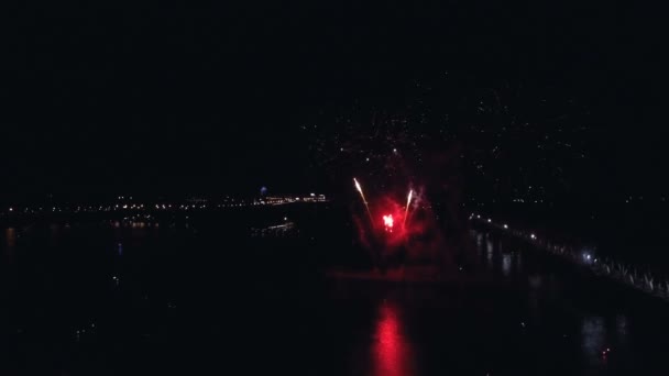 Fotografia aérea noturna dos fogos de artifício — Vídeo de Stock