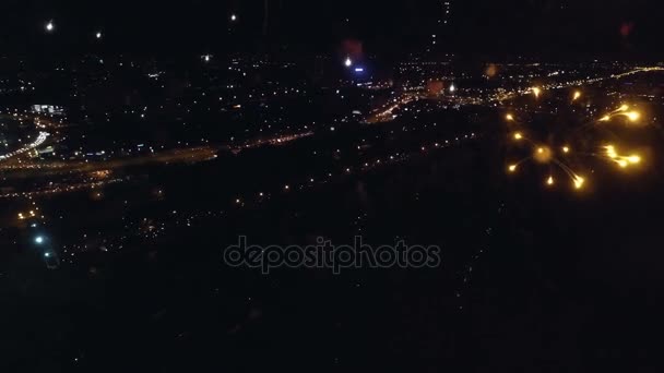 Nachtaufnahme des Feuerwerks aus der Luft — Stockvideo