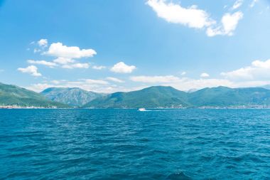 Pitoresk Boka Kotor Koyu'ndaki