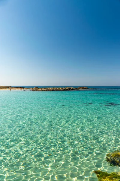 Ciprus Leghíresebb Strandja Kristálytiszta Vízzel Nissi Strand — Stock Fotó
