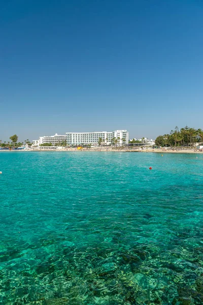 Najbardziej Znana Plaża Cypru Krystalicznie Czystą Wodą Plaża Nissi — Zdjęcie stockowe