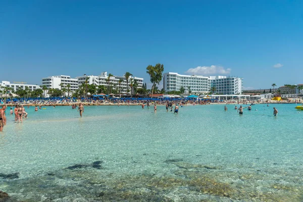 Cyprus Nissi Beach May 2018 Tourists Relax Swim One Most — 图库照片