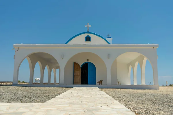 Seashore Chapel Cave Ayia Thekla — 图库照片