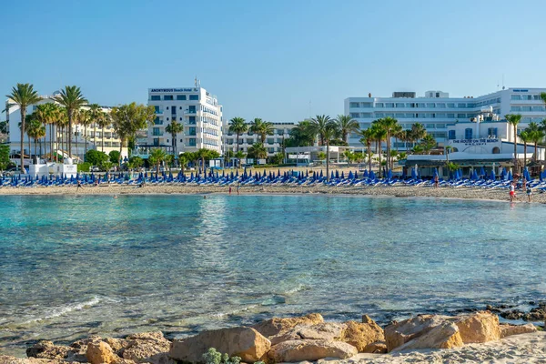 Cyprus Vathia Gonia Beach May 2018 Tourrists Swim Warm Clear — стоковое фото