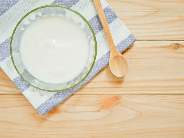 A bowl of plain yogurt — Stock Photo, Image