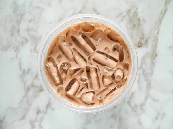 Chocolate Helado Una Taza Para Llevar Sobre Mesa Vista Superior Imagen de archivo